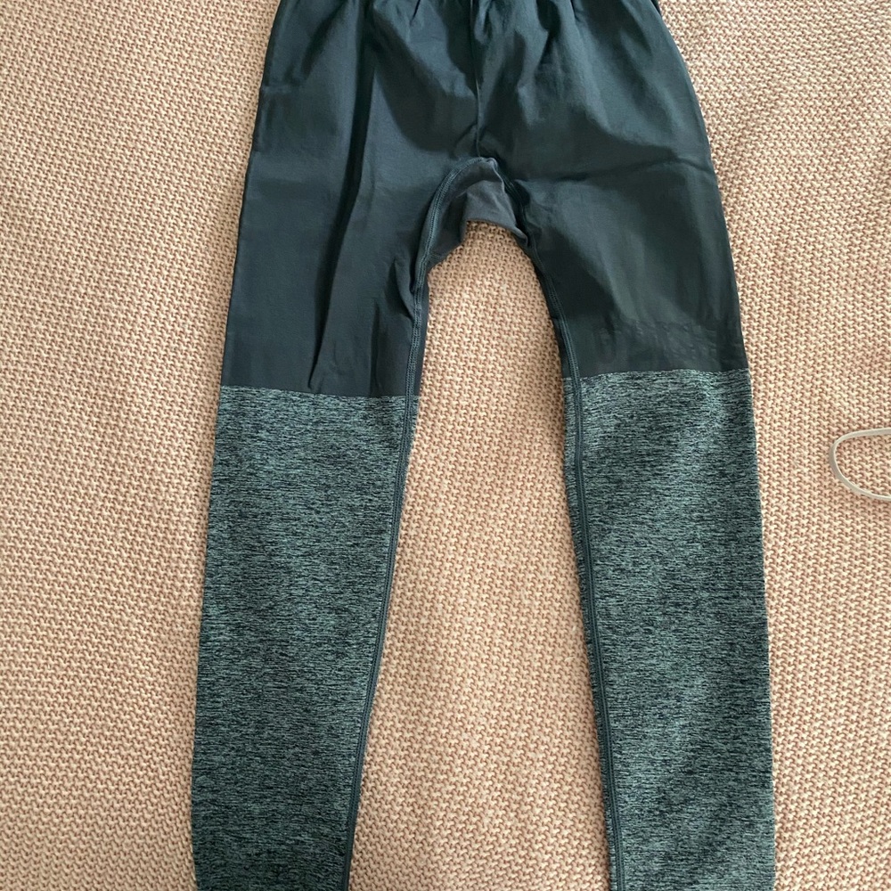 NEVER WORN SOLD OUT SEAMLESS GYMSHARK